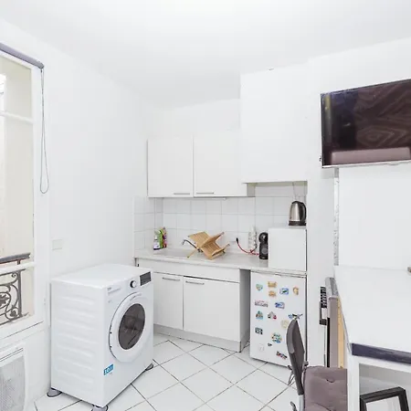 Апартаменты Elegant Bright Apt